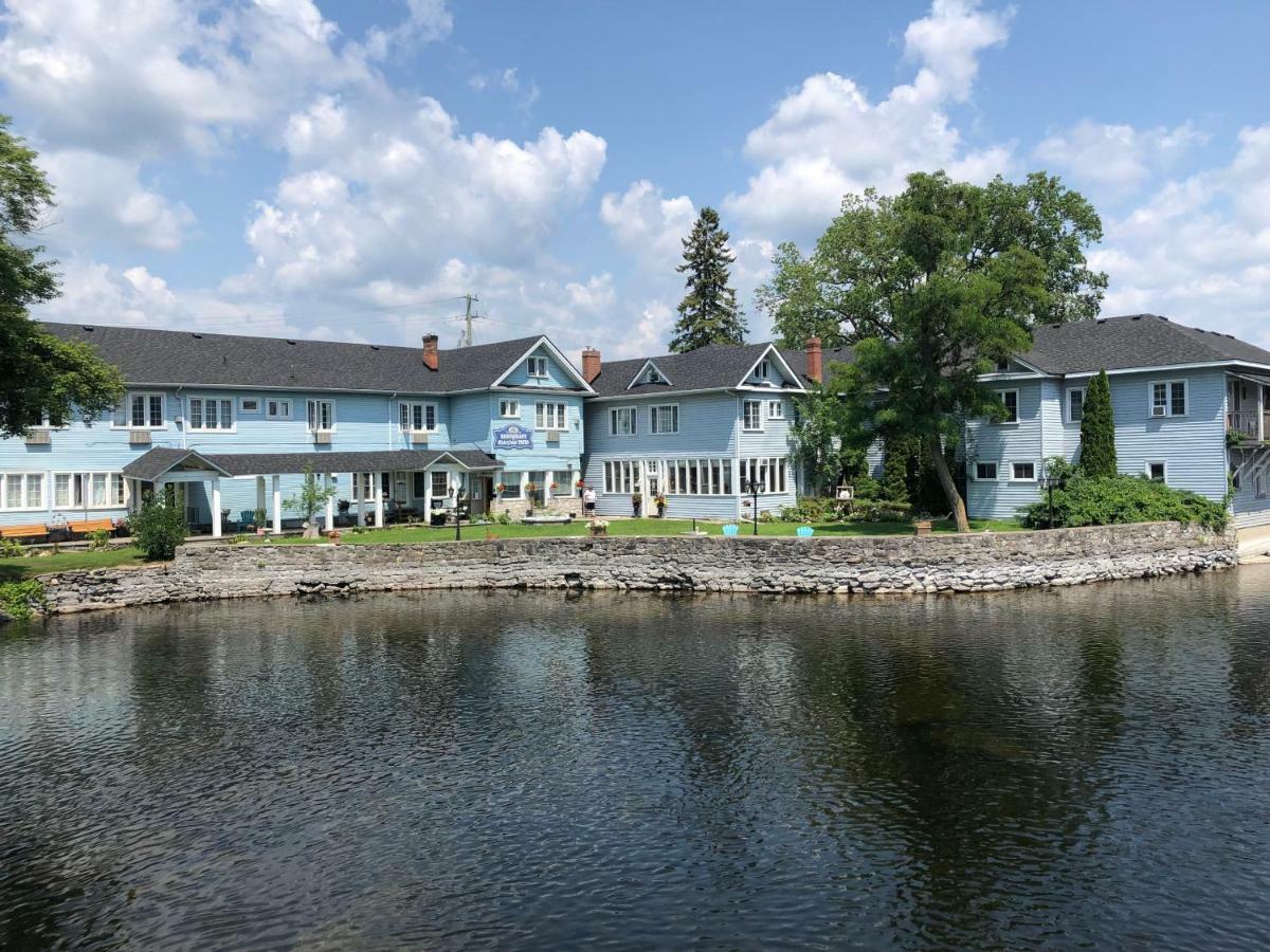 The Bobcaygeon Inn Exterior foto